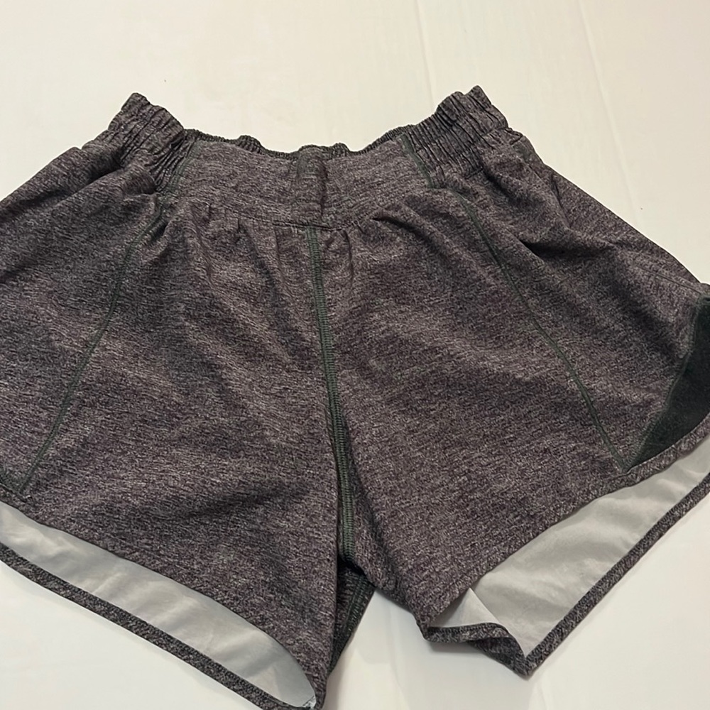 Lululemon Hotty Hot Short Size 6T